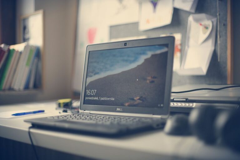 Dell XPS 13 (2026) против MacBook Neo: я сравнил оба бюджетных ноутбука, вот какой из них я бы купил.