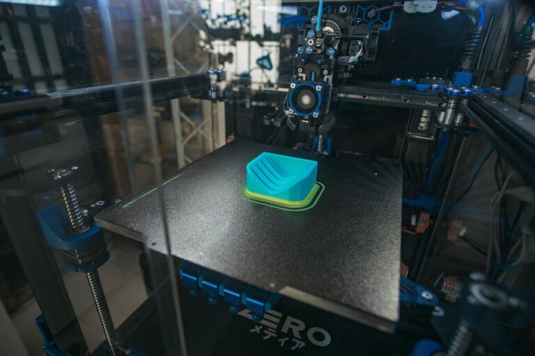 Из яиц, напечатанных на 3D-принтере, впервые вылупились живые цыплята. Учёные…