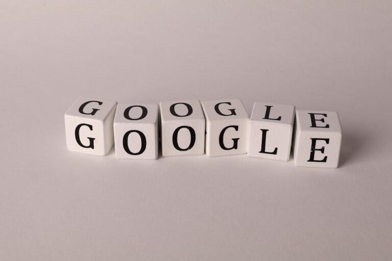 Компания Alphabet, владеющая Google, продаст акции на сумму 80 миллиардов долларов для финансирования масштабных инвестиций в искусственный интеллект.