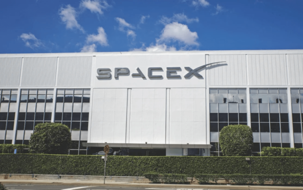 SpaceX показала инвесторам прототип ИИ-устройства с технологиями от xAI — WSJ