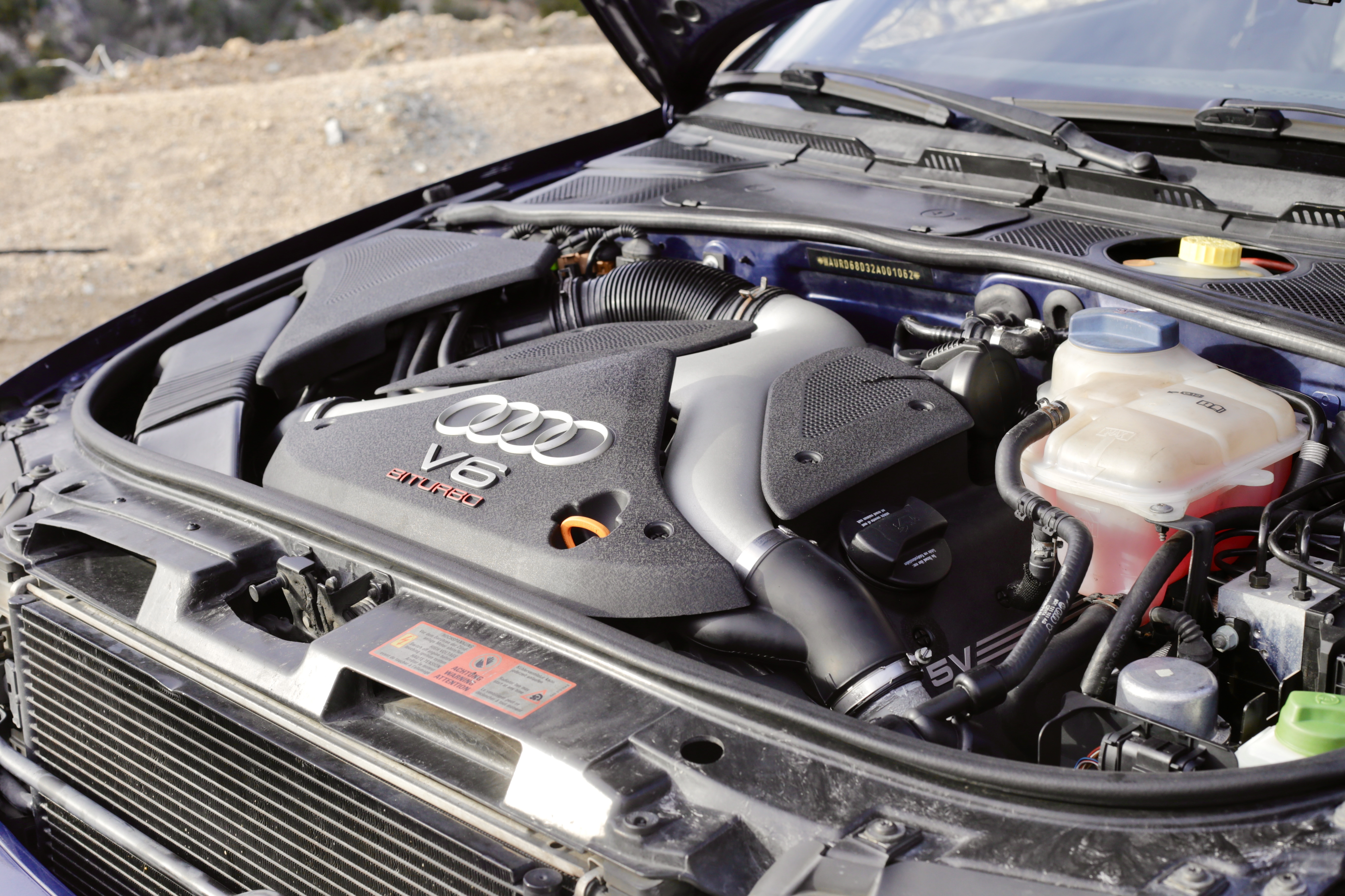 Подкапотное пространство Audi S4