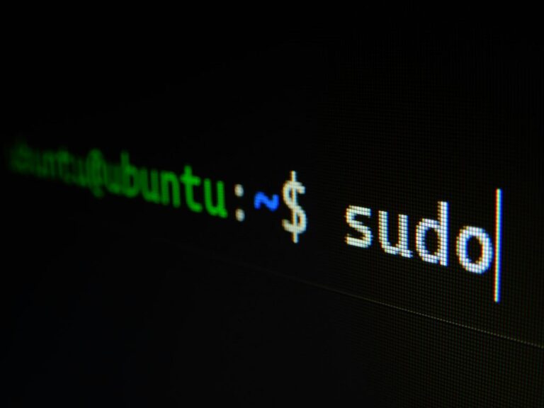 Как искусственный интеллект меняет безопасность Linux VPS для бизнеса