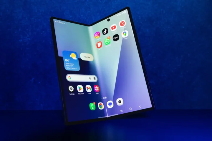 Слухи о Samsung Galaxy Z Fold 8: Возможно, появятся более широкие и ультрасовременные модели.