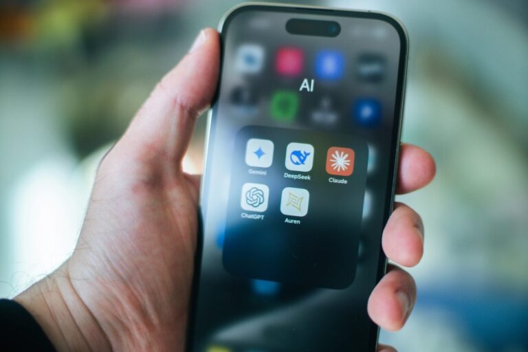Эффект игрового автомата с искусственным интеллектом: почему генеративные потоки информации мешают глубокой работе и как восстановить концентрацию.