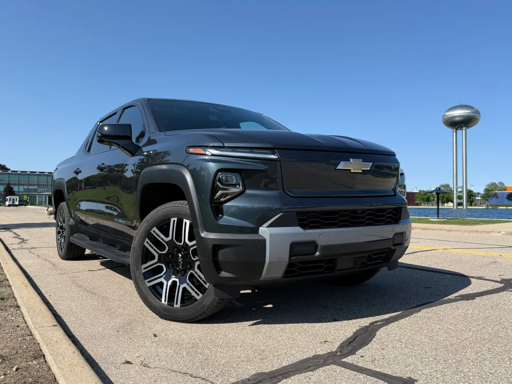 Компания Chevrolet создала полностью американский электромобиль-грузовик — почему же его никто не покупает?
