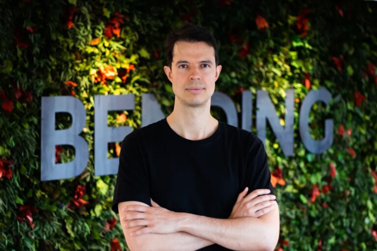 Компания Bending Spoons, несмотря на спад в секторе SaaS, продемонстрировала рост на 40% в первый день торгов.
