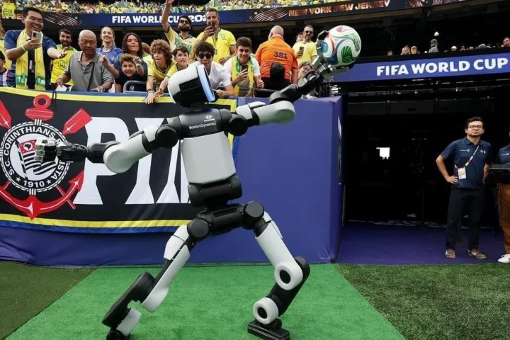 Как компания Boston Dynamics подготовила своего человекоподобного робота Atlas к чемпионату мира по футболу