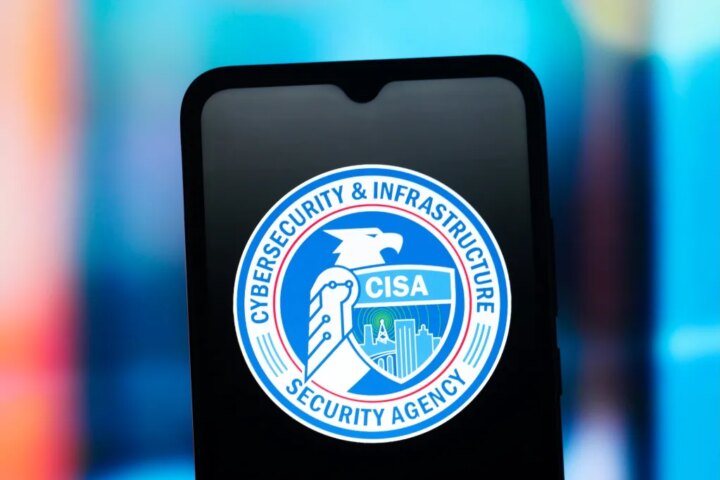 Агентство кибербезопасности США (CISA) сообщило, что ему пришлось разрабатывать собственный план действий на случай инцидента непосредственно во время происшествия.
