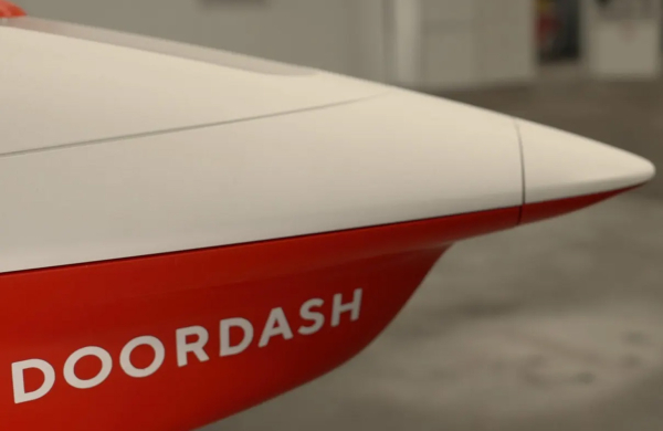 DoorDash получила сертификат FAA на реализацию собственной программы доставки дронами.