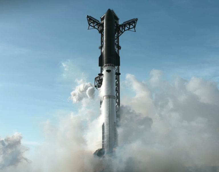 Компания SpaceX внезапно прервала второй запуск Starship V3 после запуска двигателя.