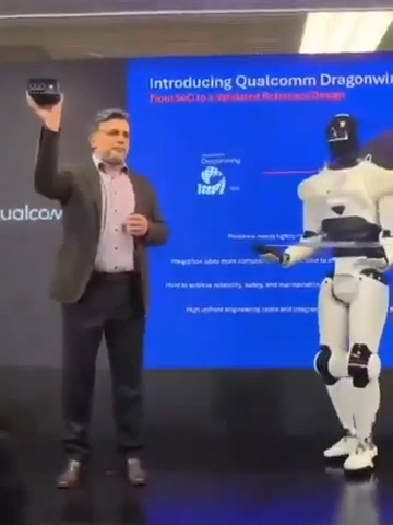 Робот компании Qualcomm рухнул во время прямой трансляции, демонстрирующей новый чип искусственного интеллекта.