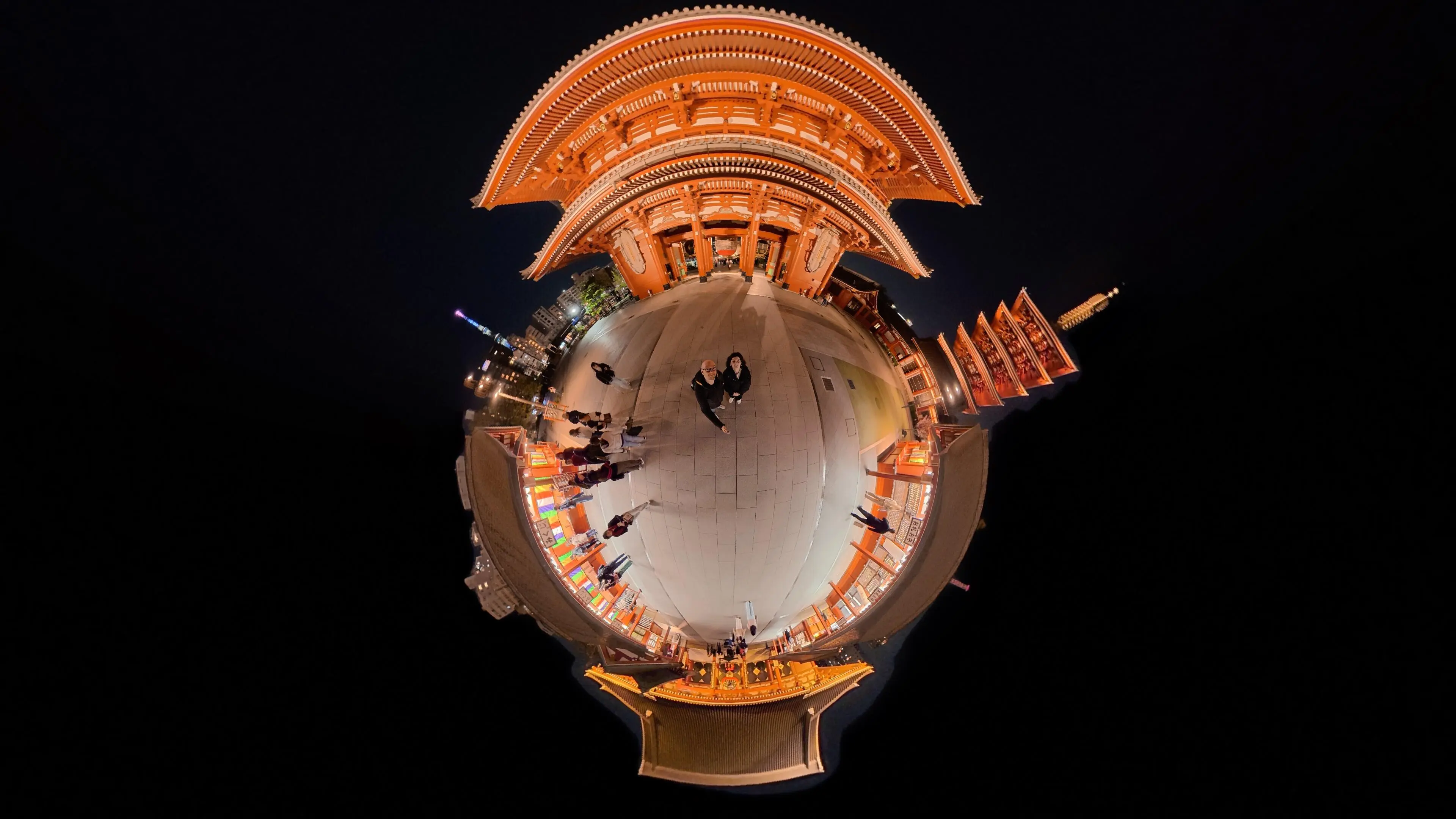 Лучшая 360-градусная камера по качеству изображения в бюджетном сегменте (с оговорками)