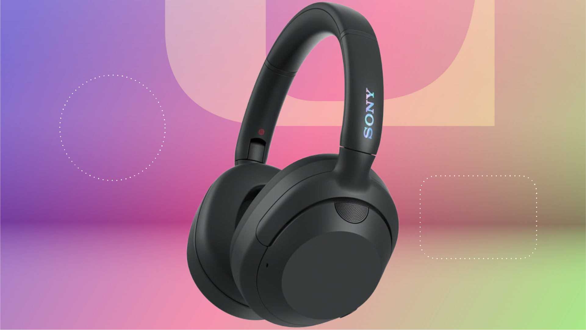 Наушники Sony ULT WEAR на фоне рекламного объявления CNET.