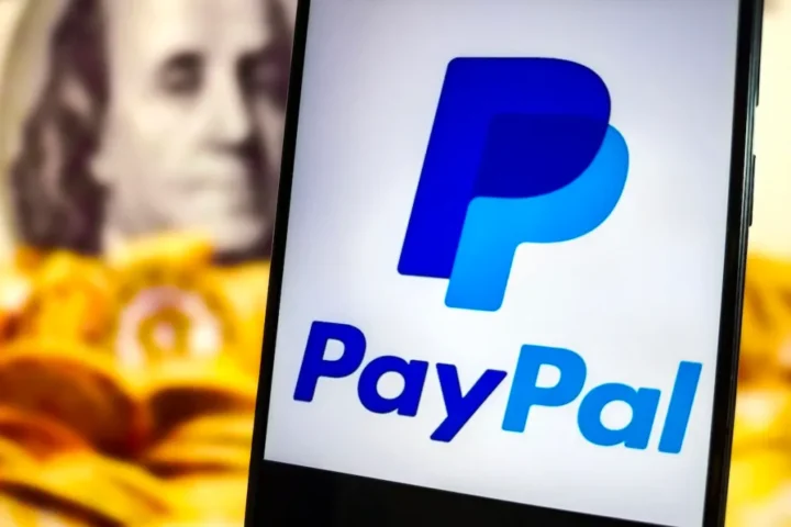 Переговоры о продаже PayPal компаниям Stripe и Advent набирают обороты.