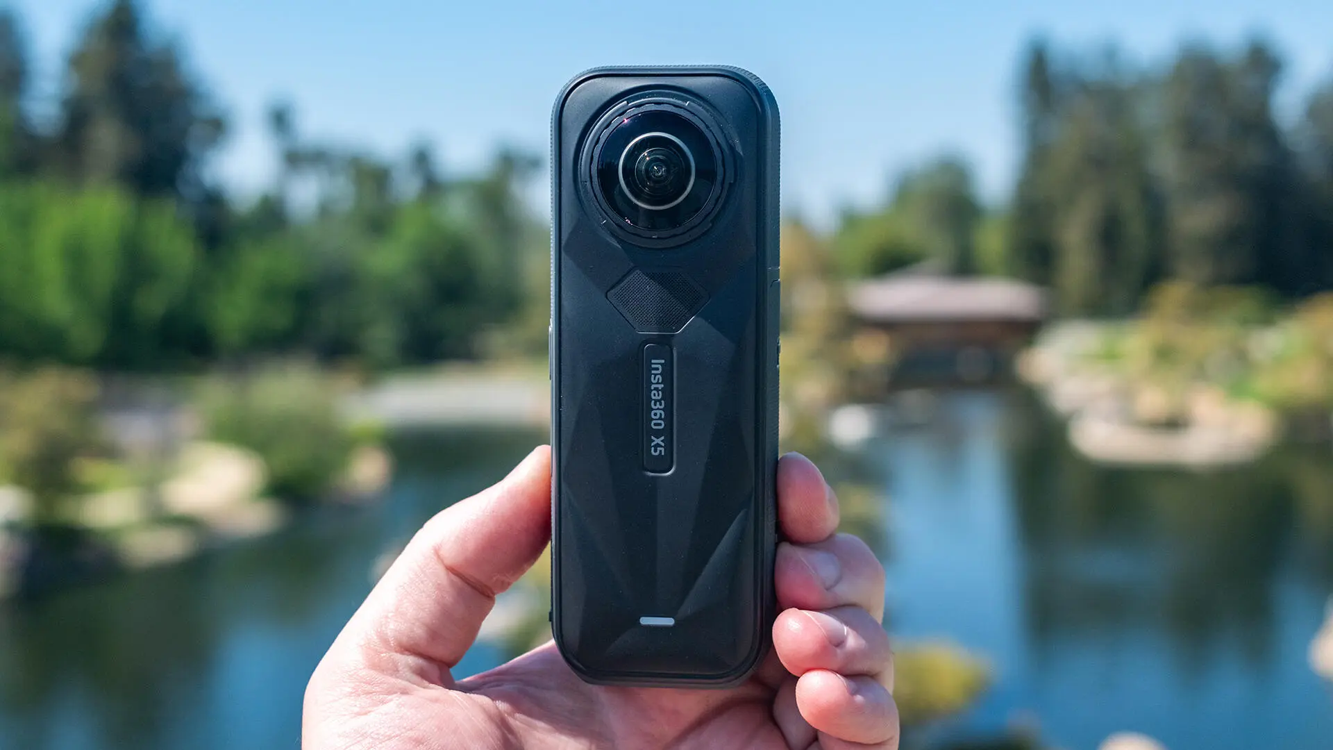 Insta360 X5