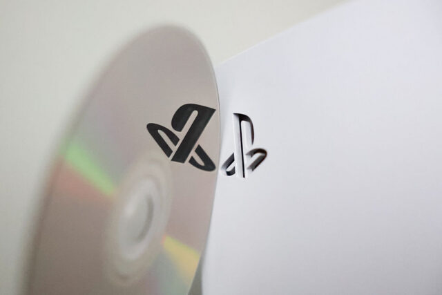 Sony признает негативную реакцию и «с осторожностью» продолжает процесс прекращения выпуска игр для PlayStation с использованием дисков.