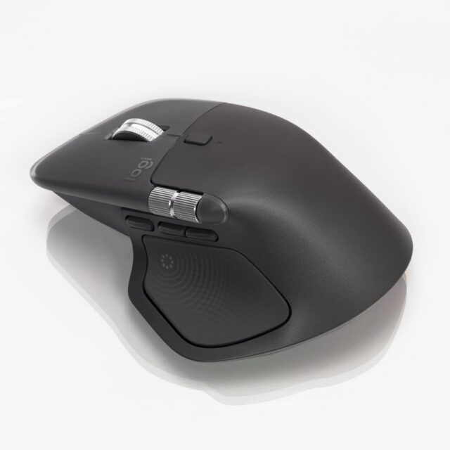 В иске компания Logitech обязана вернуть клиентам деньги за неуплаченные тарифы.