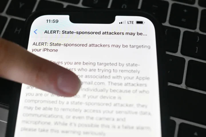 Следователи сообщают о «беспрецедентном» количестве пользователей Apple, получивших недавнее предупреждение о шпионском ПО.