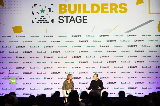 Получите скидку до 400 долларов на пропуск на TechCrunch Disrupt 2026 до пятницы. 2 Сцена для разработчиков на конференции TechCrunch Disrupt 2025