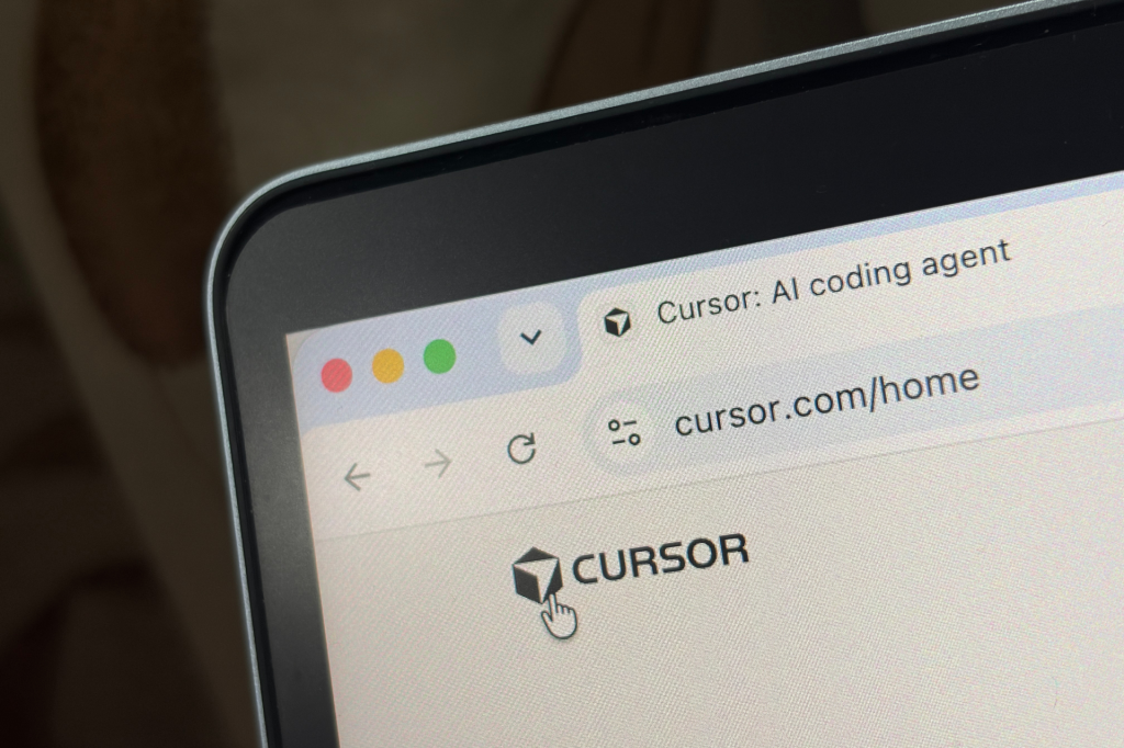 Компания SpaceX официально завершила сделку по приобретению компании Cursor.