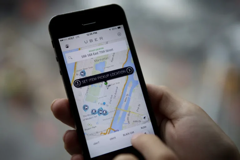 Компания Uber может быть оштрафована почти на 1 миллиард долларов за автоматическое приостановление работы водителей.