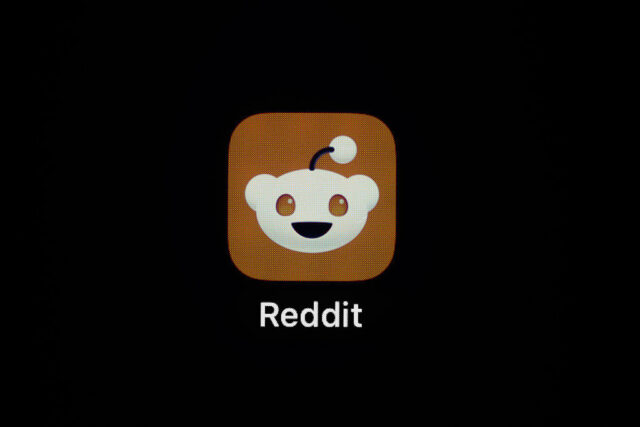 Reddit продолжает свою странную борьбу по поводу нарушения авторских прав (DMCA) в связи с результатами поиска Google.