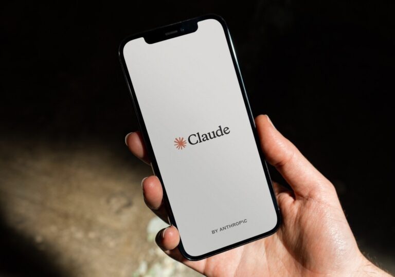 Claude запоминает контекст между чатом и Cowork Anthropic наконец-то внедрила…