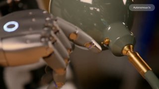 Google показала Gemini Robotics 2 — мозг для роботов-помощников Google…