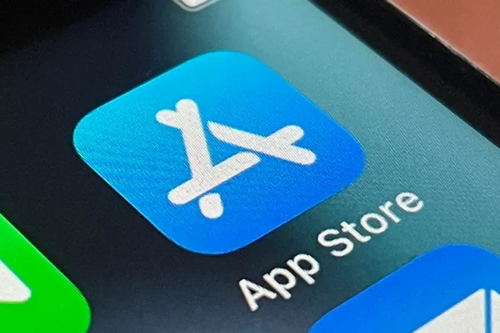 По сообщениям, уход Фила Шиллера из App Store был вызван опасениями относительно дальнейших планов компании.