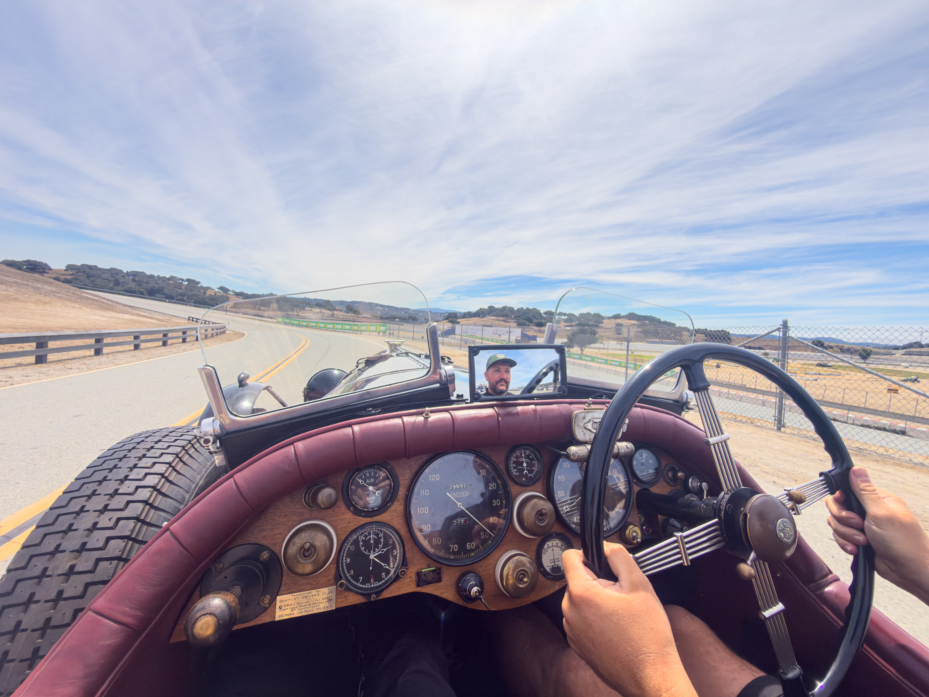 Вид из кабины Bentley Super Sports 1926 года выпуска.