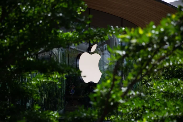 Человек, построивший магазины Apple, не верит в ставку Кремниевой долины на покупки с использованием искусственного интеллекта.