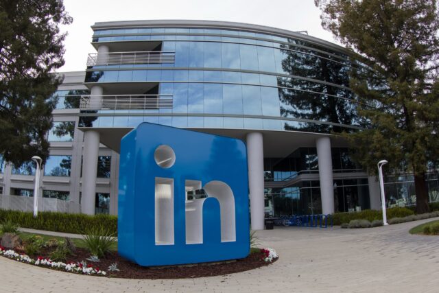 LinkedIn выиграла судебные иски по делу «BrowserGate», касающимся сканирования расширений Chrome пользователями.