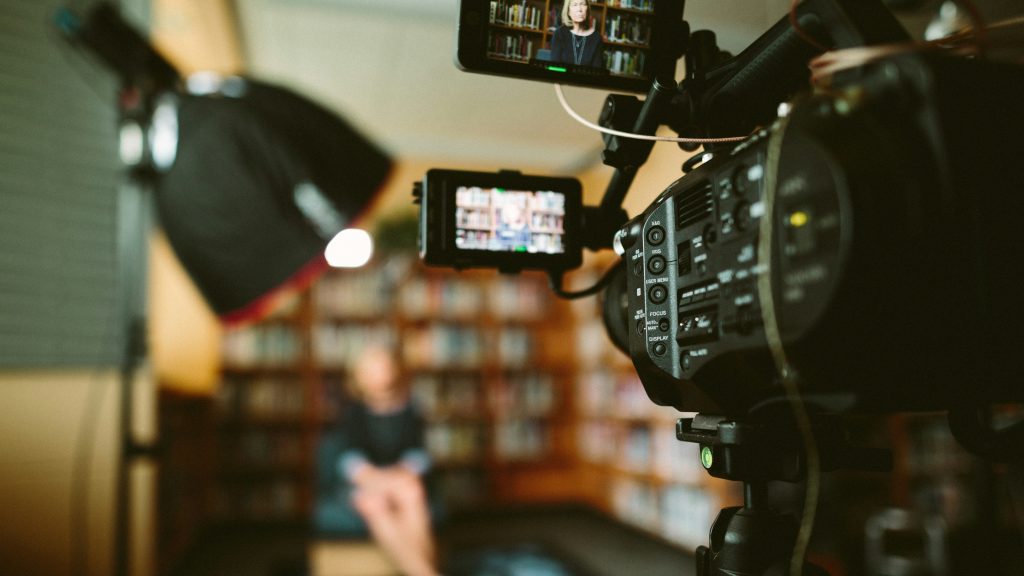 От видео к данным: как искусственный интеллект трансформирует обработку мультимедийного контента.