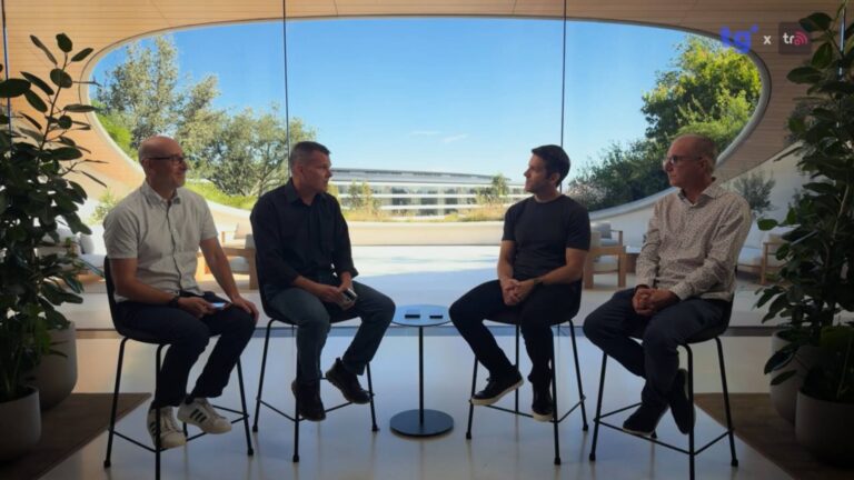 Новый CEO Apple, Джон Тернус и глава по глобальному маркетингу…