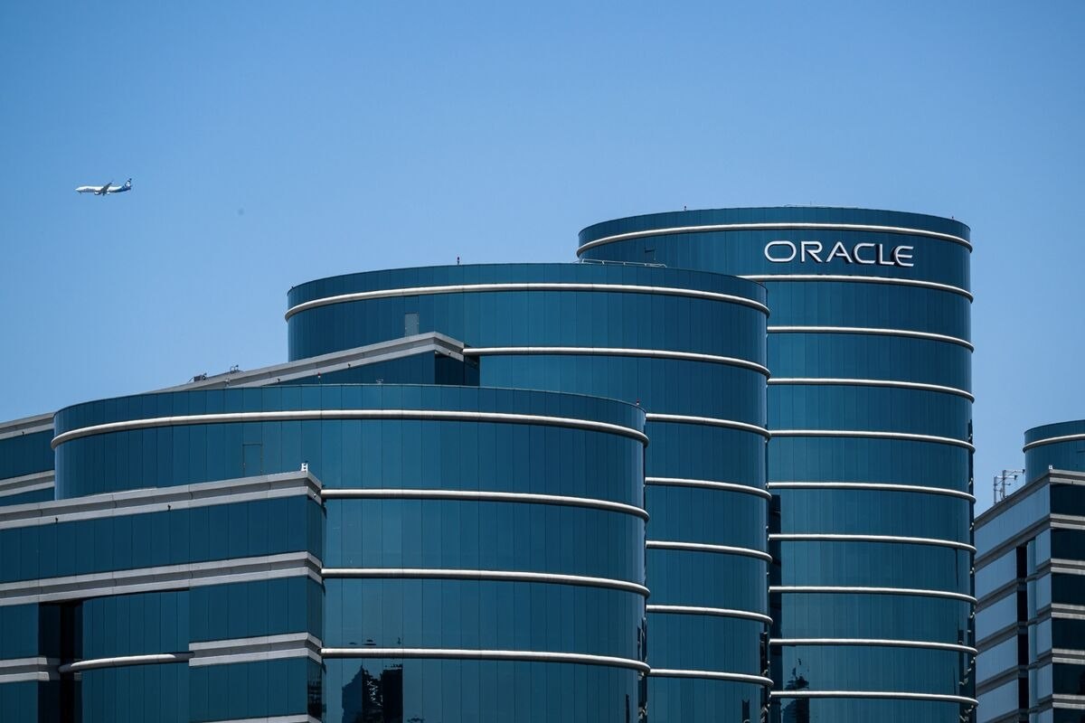 Oracle пытается защититься от расходов на ИИ, связанных с Project…