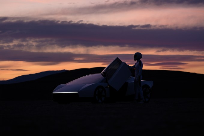 Tesla представила Roadster, работающий на энергии SpaceX, который летает и падает со стилем. 10 5244be2316e4416c798d3916e74b9e0a