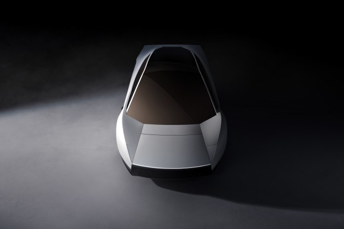 Tesla представила Roadster, работающий на энергии SpaceX, который летает и падает со стилем. 23 593e5b7769a8e260f0185067ce129543