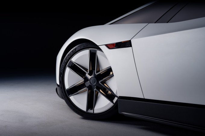 Tesla представила Roadster, работающий на энергии SpaceX, который летает и падает со стилем. 25 7397574d3cfd46b99efc1722235cbcee