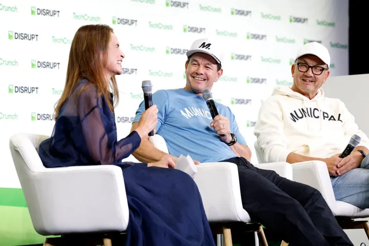 Марк Уолберг хочет бросить вызов стартапам, ориентированным на долголетие, предложив доступную концепцию фитнес-клуба.