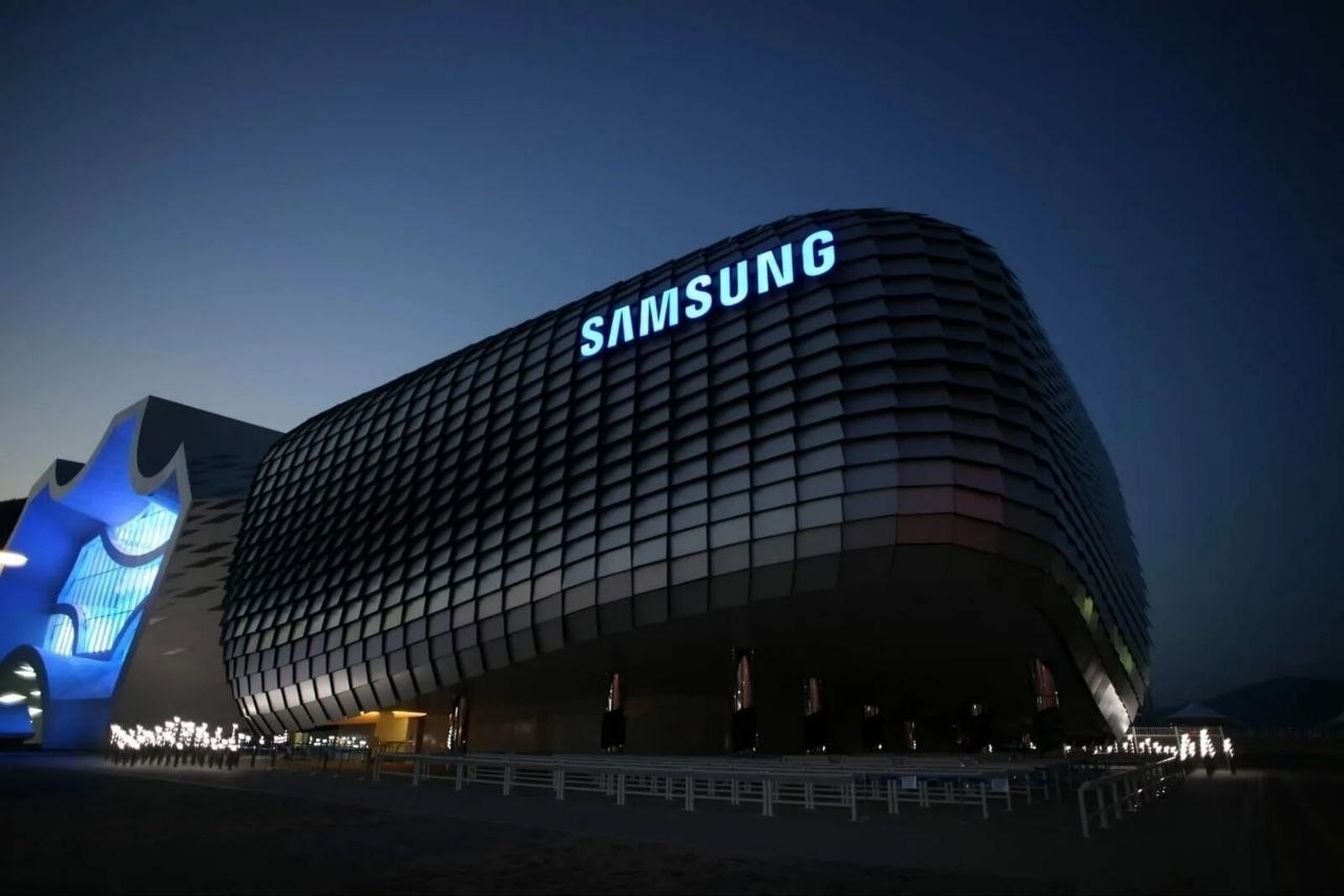 Южнокорейское издание Money Today сообщает, что мобильное подразделение Samsung Electronics…